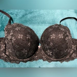 Victoria’s Secret Dream Angels lined demi size 34DDD black bra